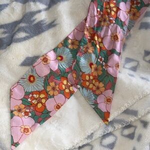 FUNKY FUN FLORAL SCARF Flower Power Hippie BOHO Neckerchief